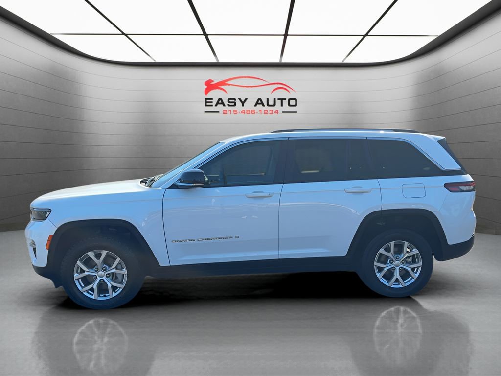 Used 2023 Jeep Grand Cherokee Limited image 2