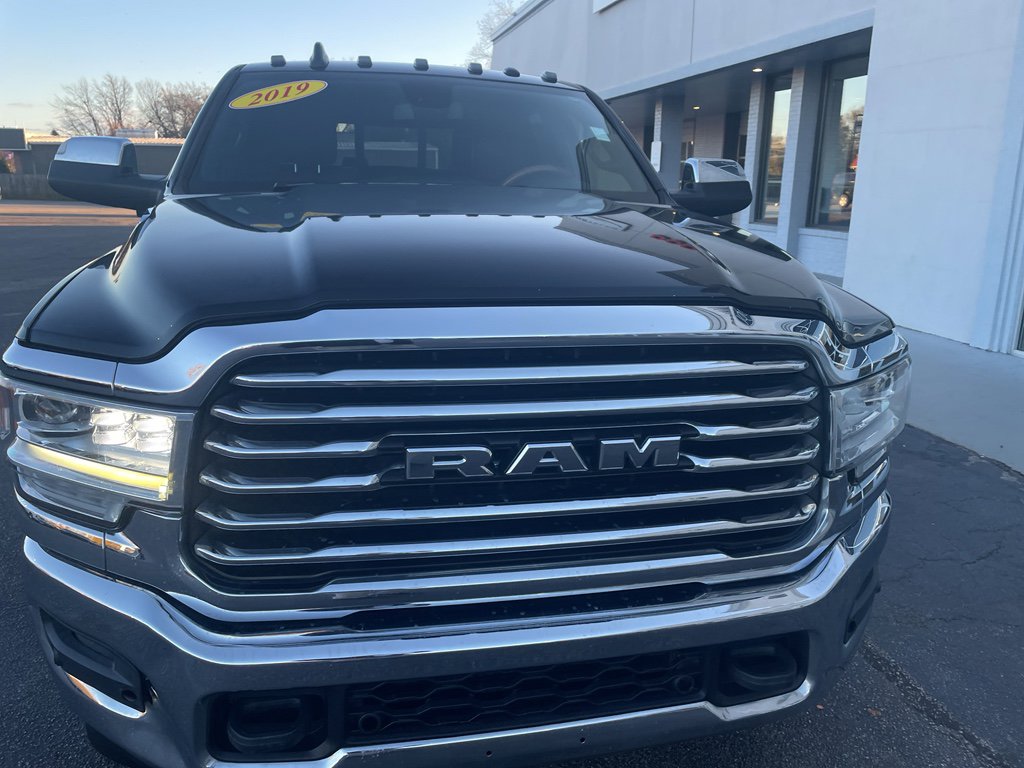 Used 2019 RAM 3500 Limited image 3