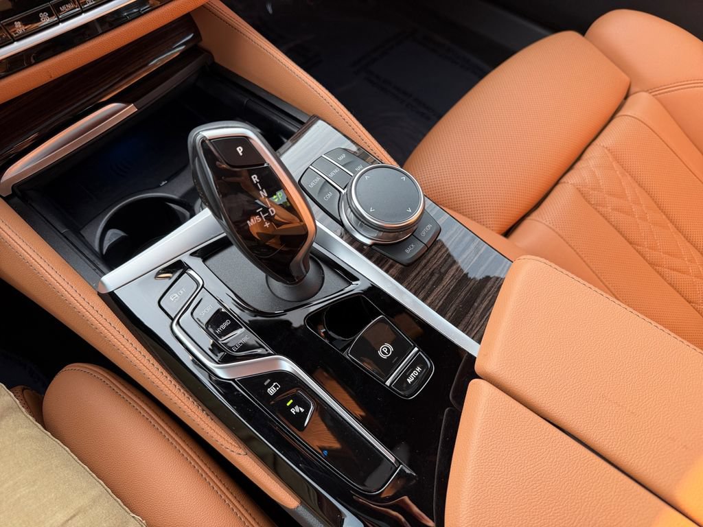 Used 2023 BMW 530e xDrive w/ Premium Package AWD/4WD image 25