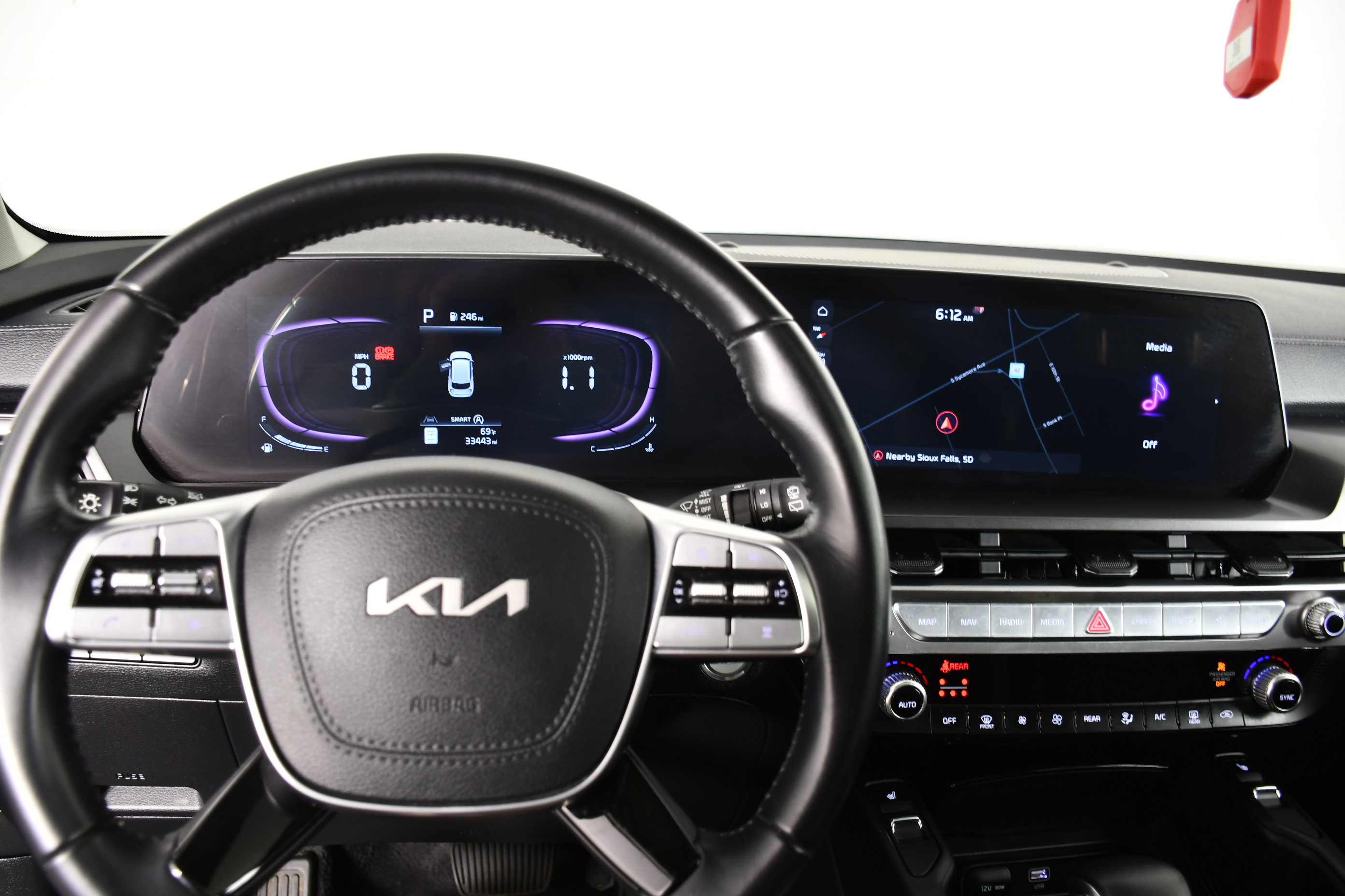 Used 2025 Kia Telluride S image 16