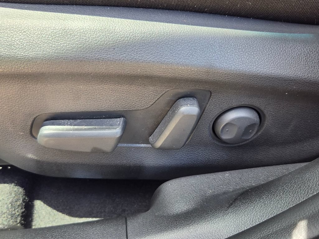 Used 2023 Hyundai Kona SEL FWD image 12