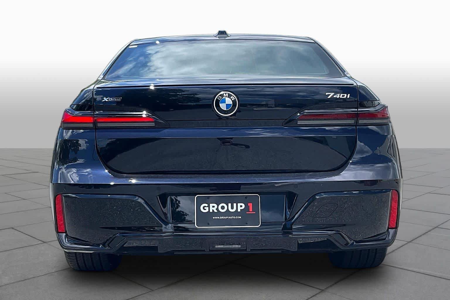 New 2026 BMW 740i xDrive w/ Premium Package AWD/4WD image 4