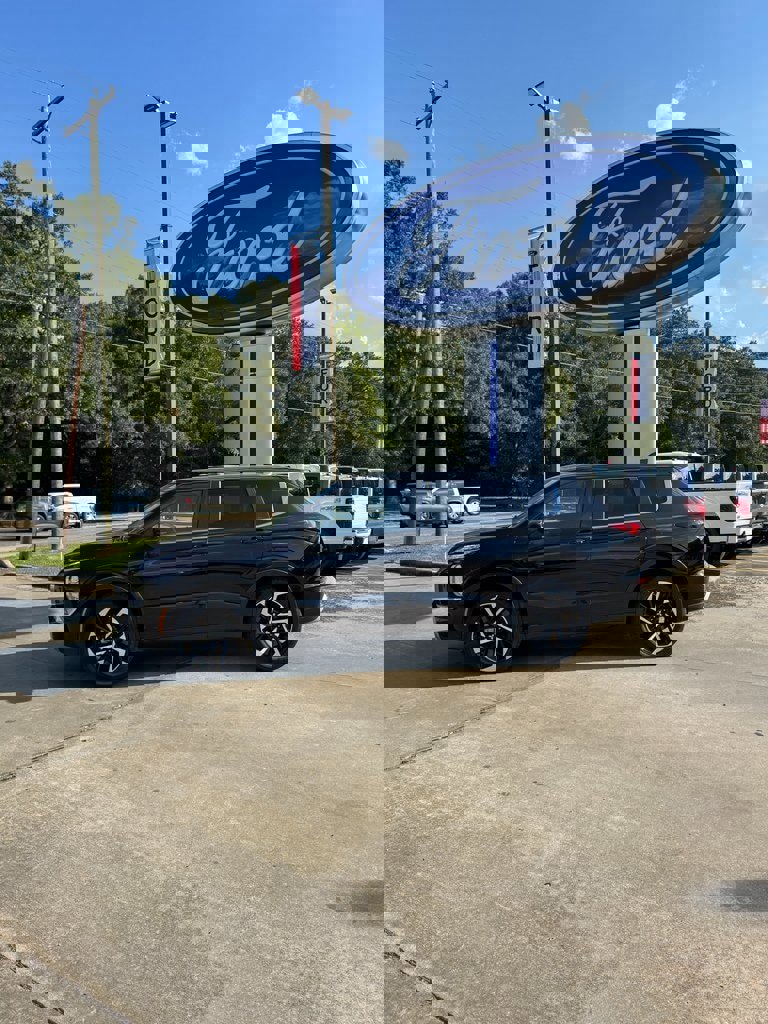 Used 2024 Mitsubishi Outlander SE image 3