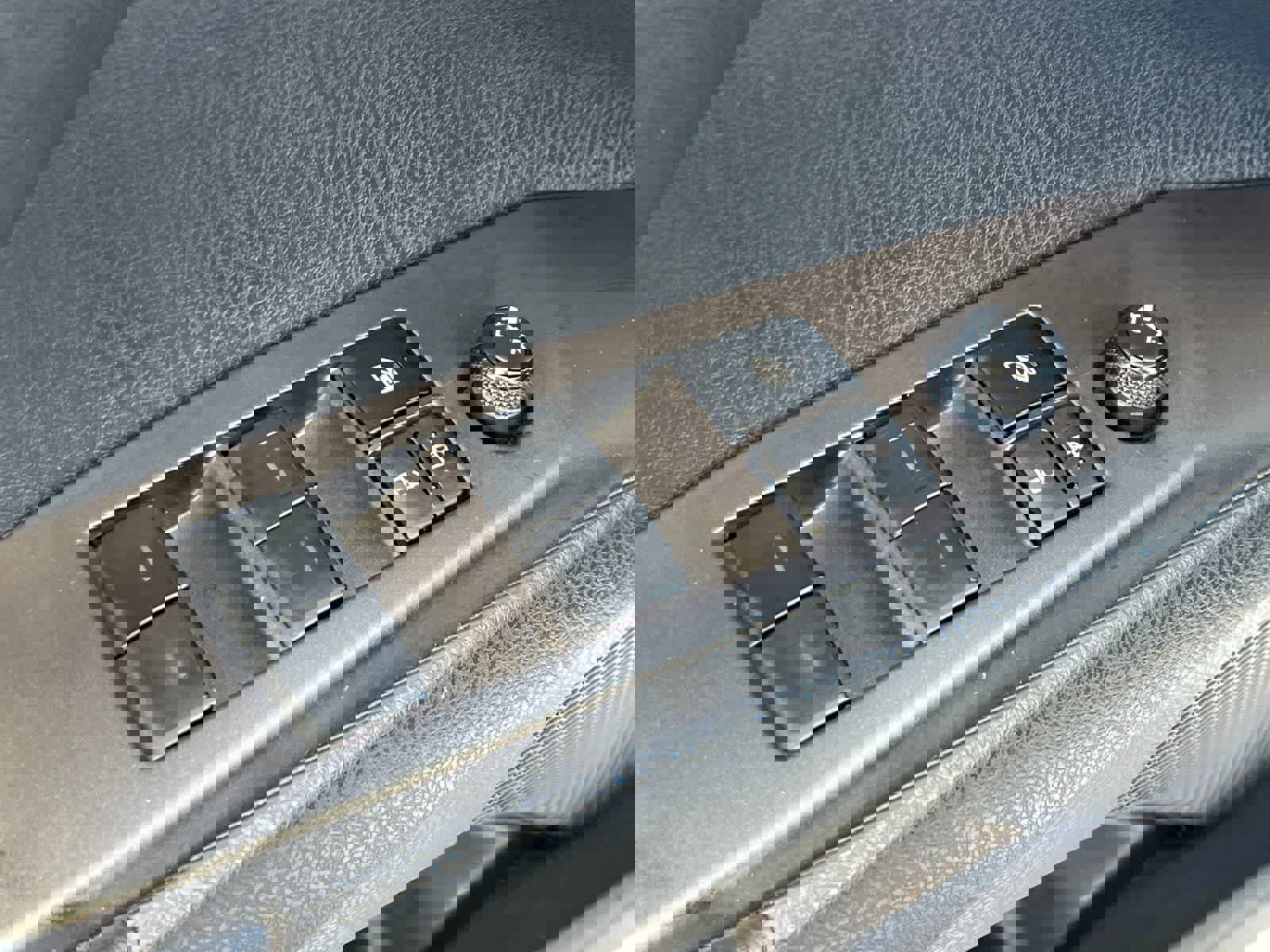 Used 2023 Toyota Camry SE image 14