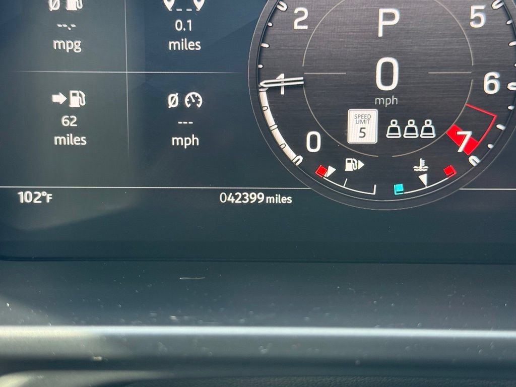 Used 2023 Land Rover Defender 90 V8 AWD/4WD image 35