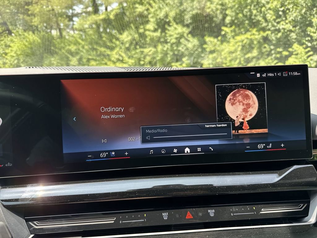 Used 2026 BMW 530i xDrive w/ Premium Package image 19