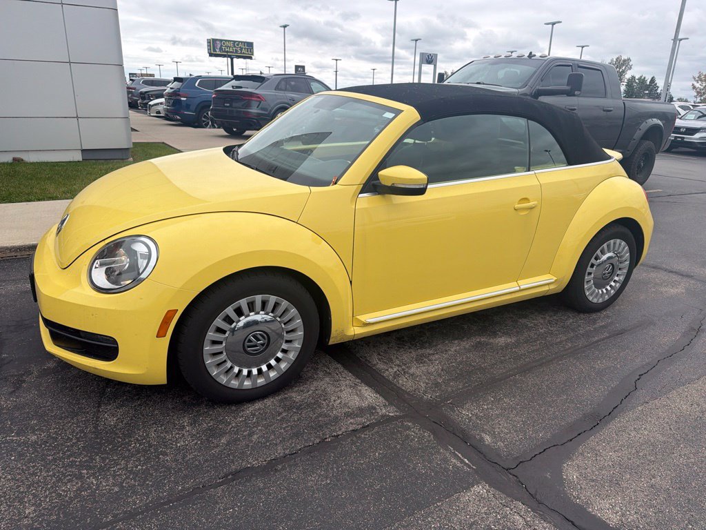 Used 2013 Volkswagen Beetle 2.5