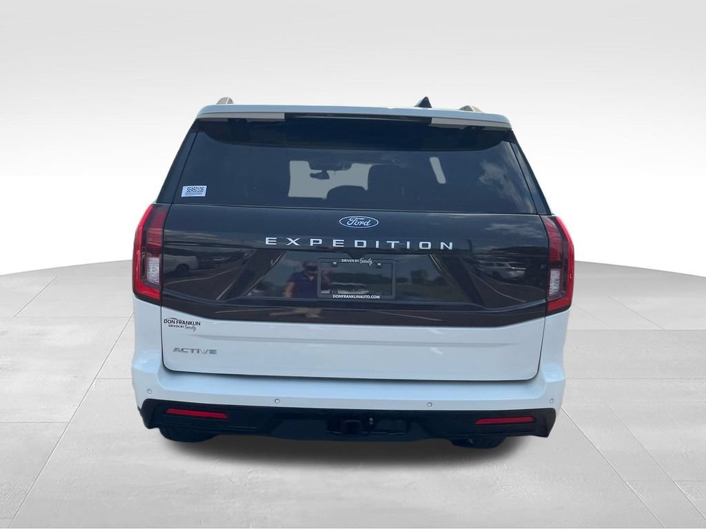 Used 2025 Ford Expedition Active AWD/4WD image 4