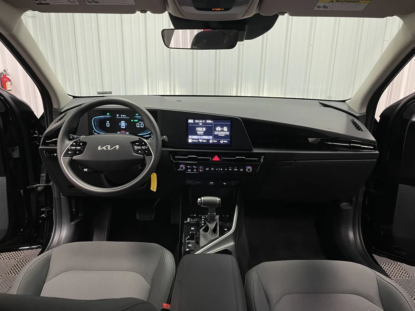 Used 2026 Kia Niro LX FWD image 27