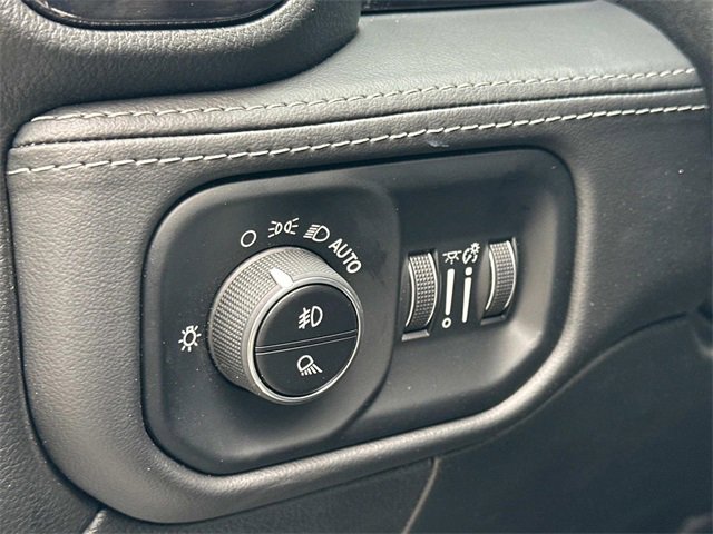 New 2025 RAM 2500 Limited image 24