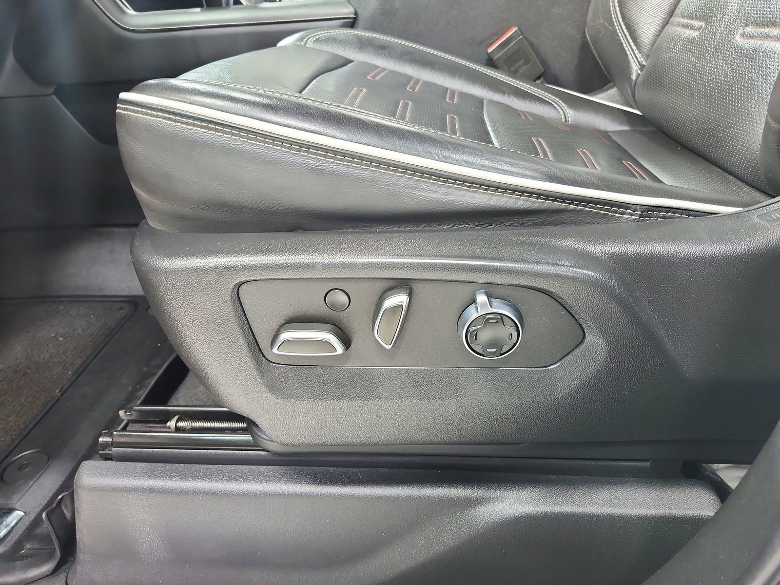 Used 2023 GMC Sierra 1500 AT4X image 20