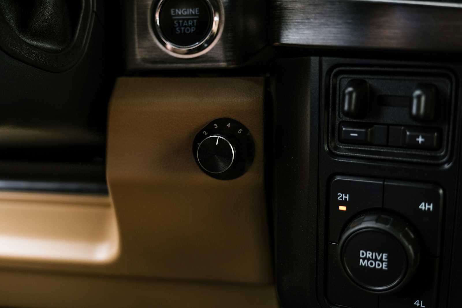 Used 2023 Ford F350 Lariat w/ FX4 Off-Road Package image 27