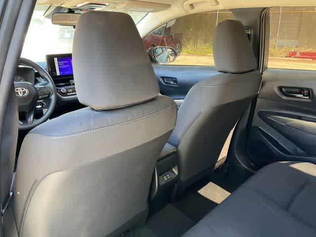 Used 2025 Toyota Corolla LE FWD image 14