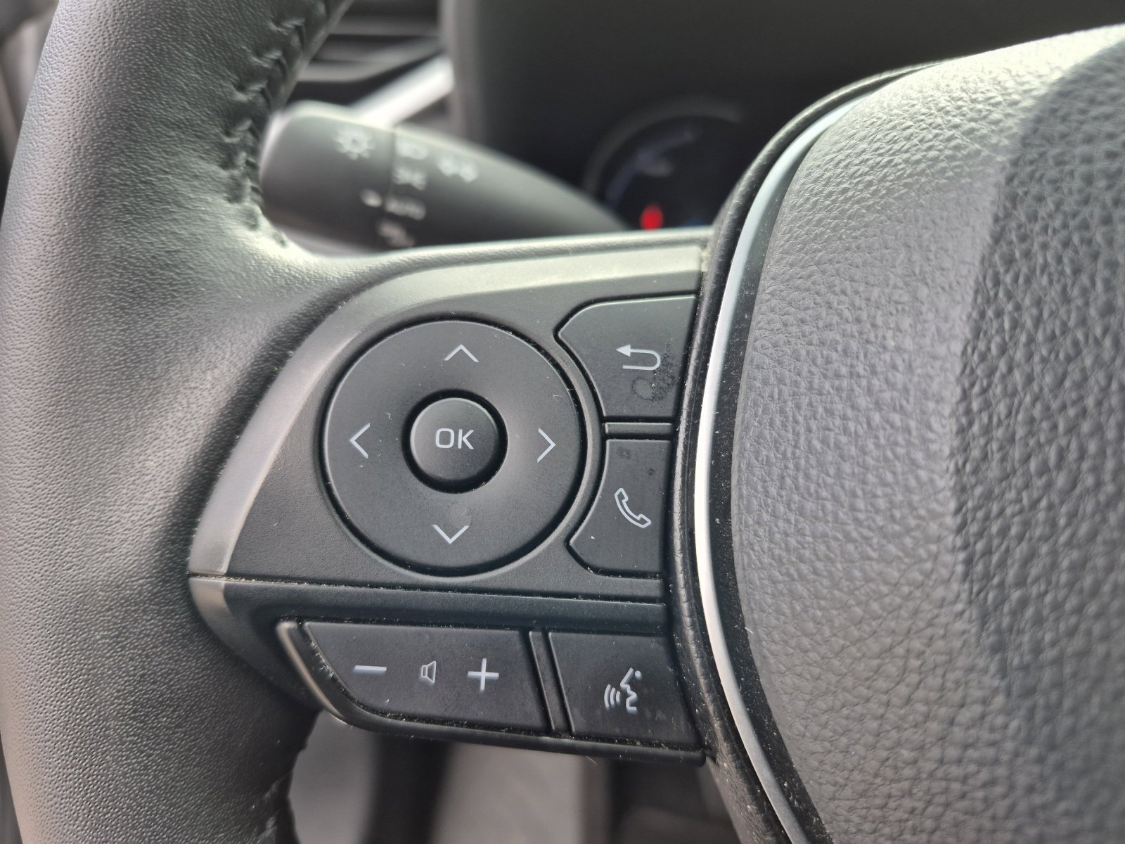 Used 2022 Toyota RAV4 XSE AWD/4WD image 27