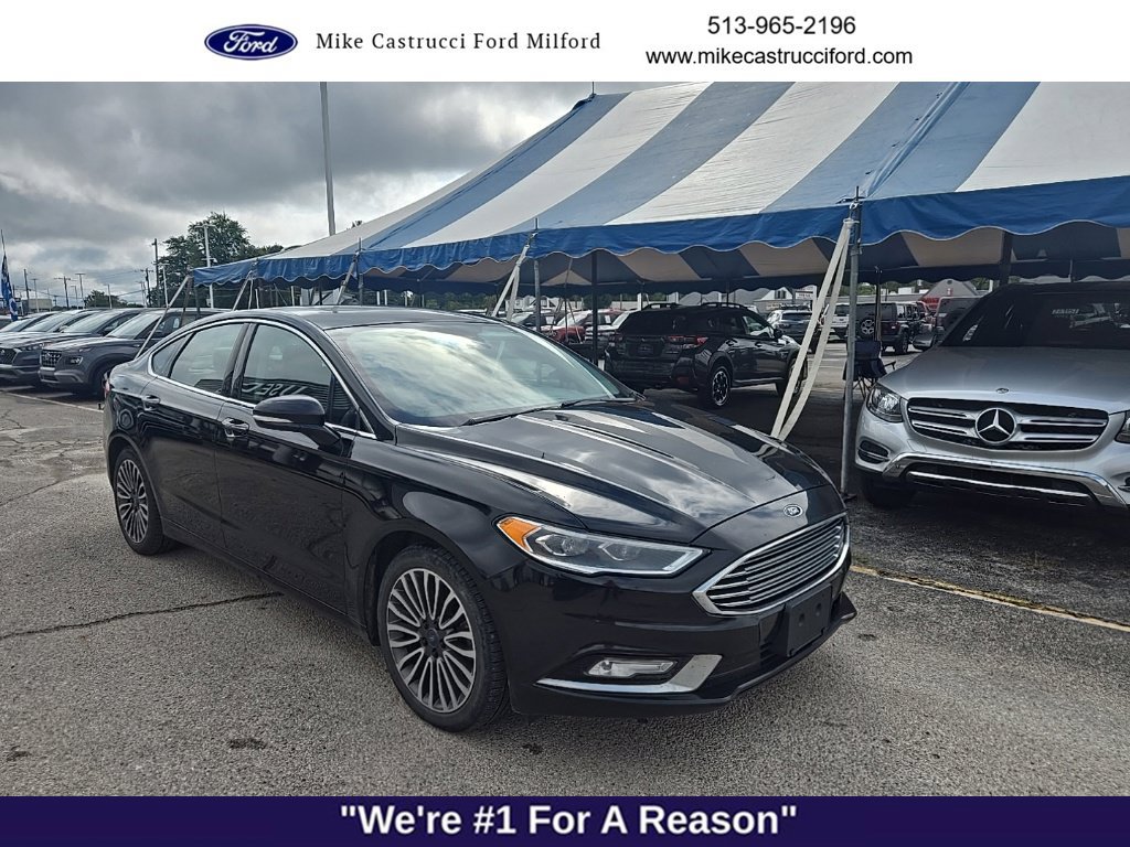 Used 2017 Ford Fusion SE w/ Fusion SE Technology Package FWD image 3