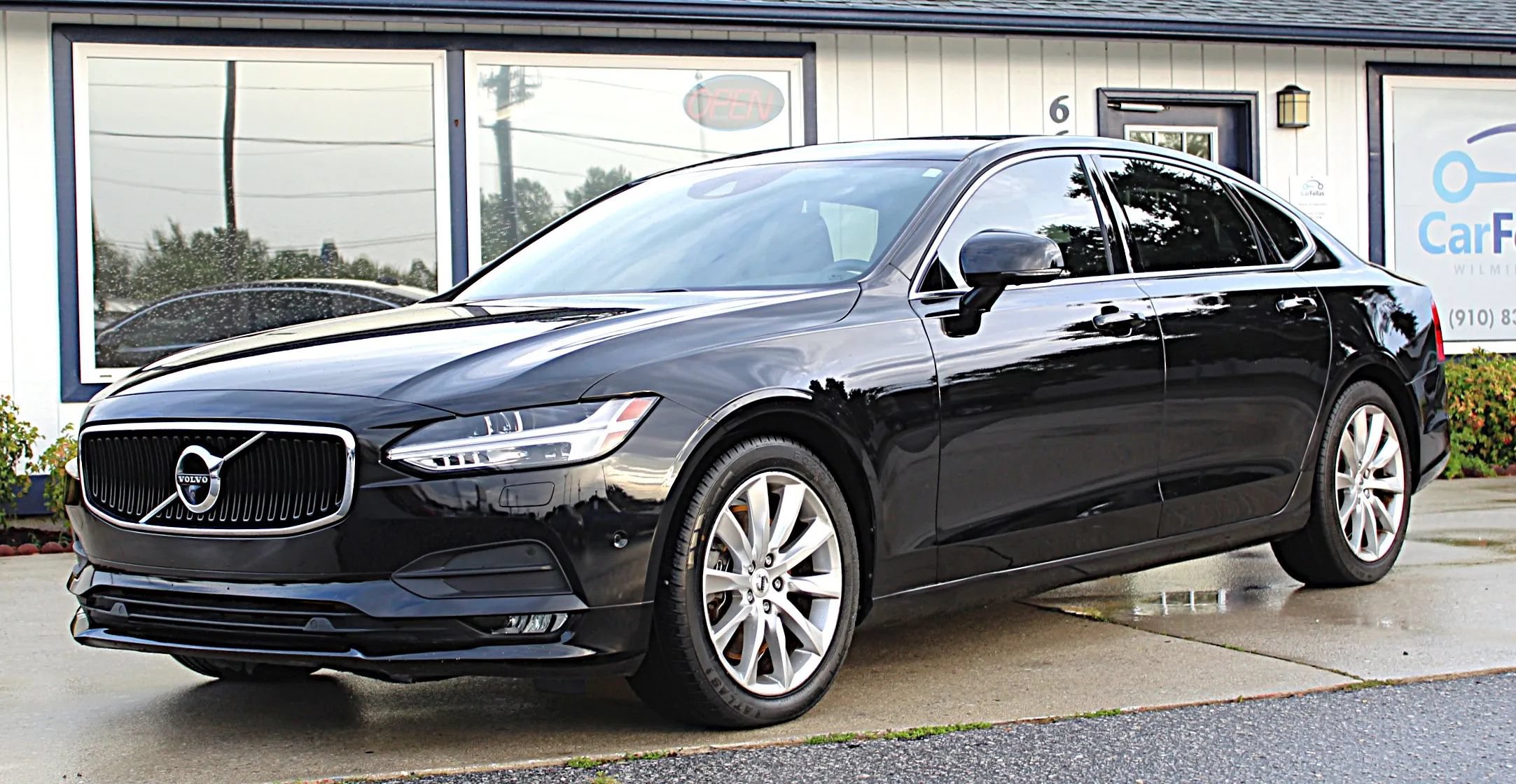 Used 2018 Volvo S90 T6 Momentum w/ Convenience Package AWD/4WD image 1