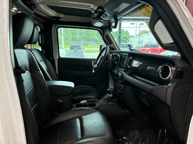 Used 2021 Jeep Wrangler Unlimited Sahara AWD/4WD image 26