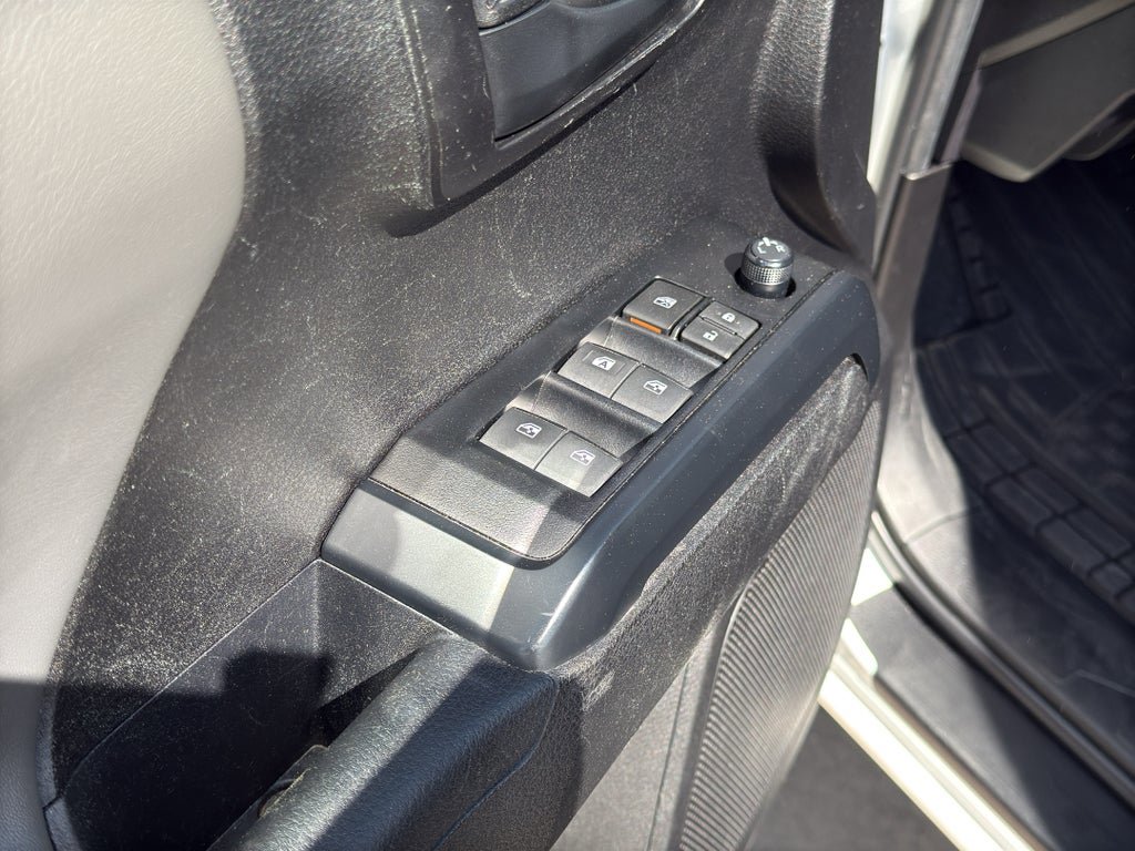 Used 2023 Toyota Tacoma SR w/ SR Convenience Package RWD image 10