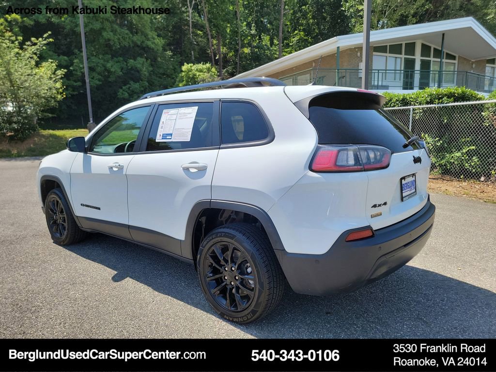 Used 2023 Jeep Cherokee Altitude Lux image 13