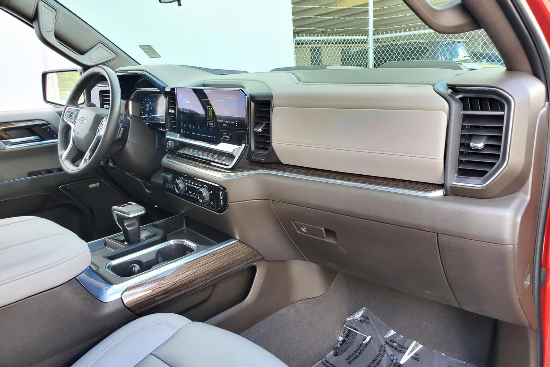 Used 2024 Chevrolet Silverado 1500 LT Trail Boss w/ LT Trail Boss Premium Package image 20