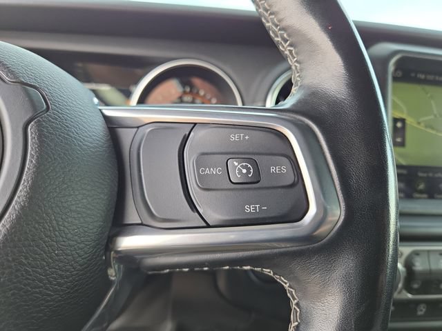 Used 2021 Jeep Wrangler Unlimited Sahara w/ Dual Top Group AWD/4WD image 23