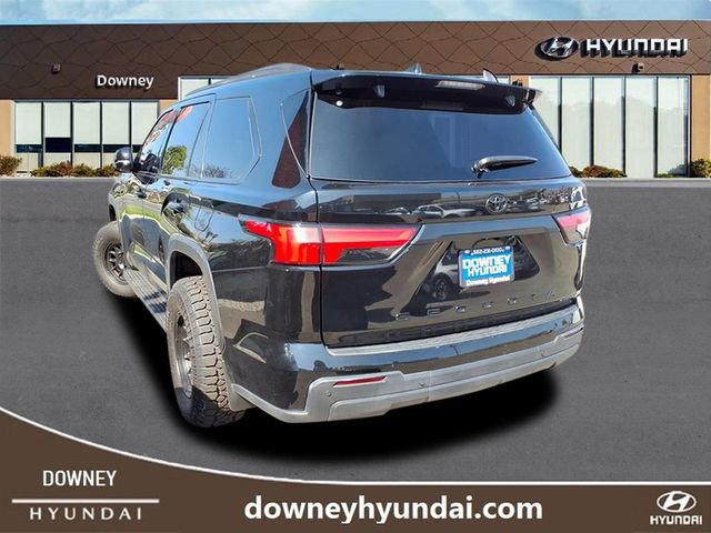 Used 2025 Toyota Sequoia SR5 image 4