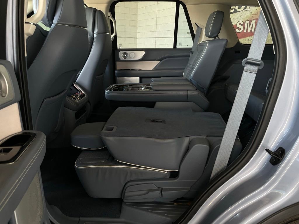 Used 2021 Lincoln Navigator Black Label w/ Cargo Convenience Package image 14