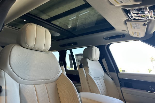 New 2026 Land Rover Range Rover SE AWD/4WD image 16