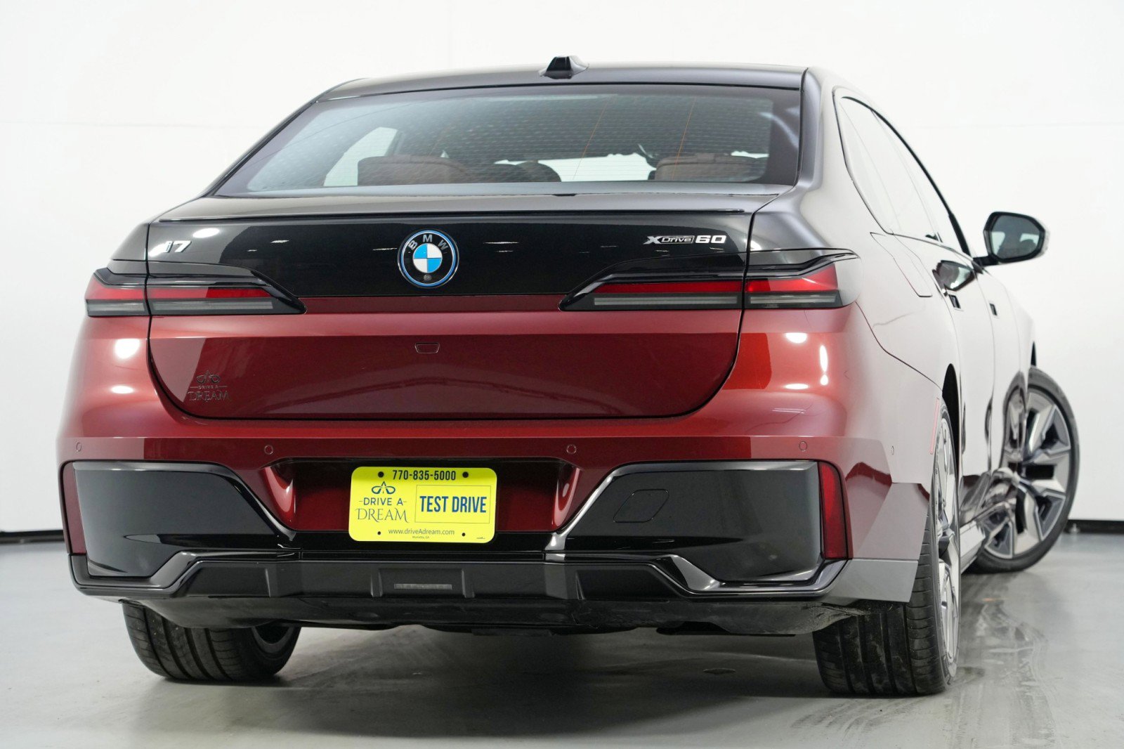 Used 2024 BMW i7 xDrive60 image 5