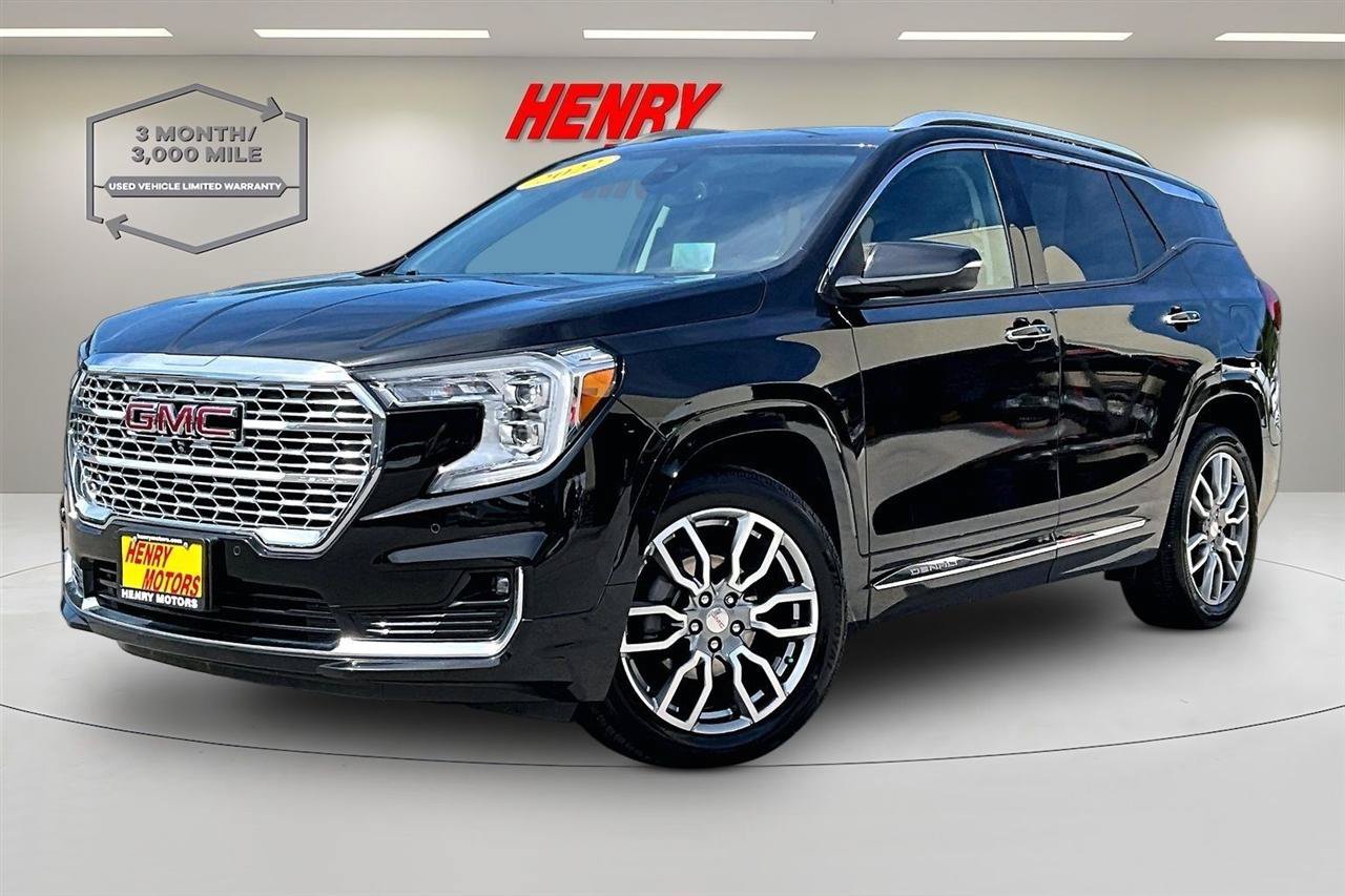 Used 2022 GMC Terrain Denali w/ Denali Premium Package AWD/4WD image 3