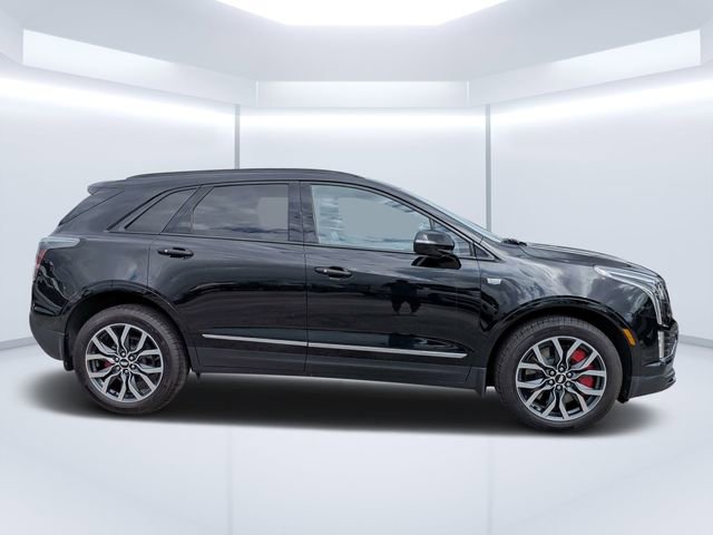 Used 2023 Cadillac XT5 Sportv w/ Technology Package AWD/4WD image 2