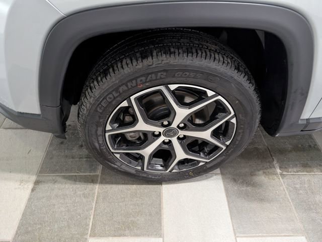 Used 2025 Jeep Compass Limited AWD/4WD image 7