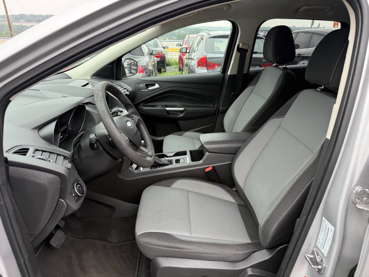 Used 2017 Ford Escape SE w/ Equipment Group 201A image 11