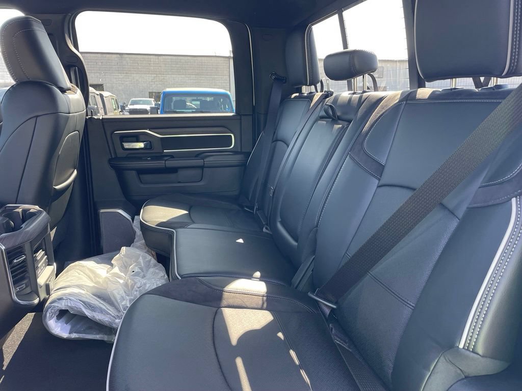 New 2026 RAM 2500 Laramie AWD/4WD image 9
