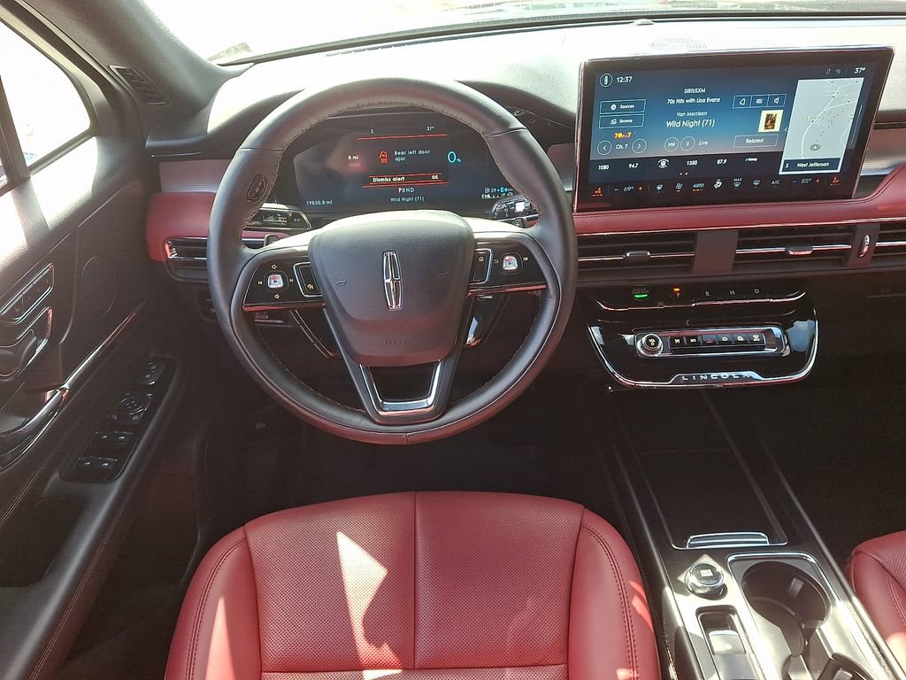 Used 2025 Lincoln Corsair Grand Touring w/ Equipment Group 301A image 11