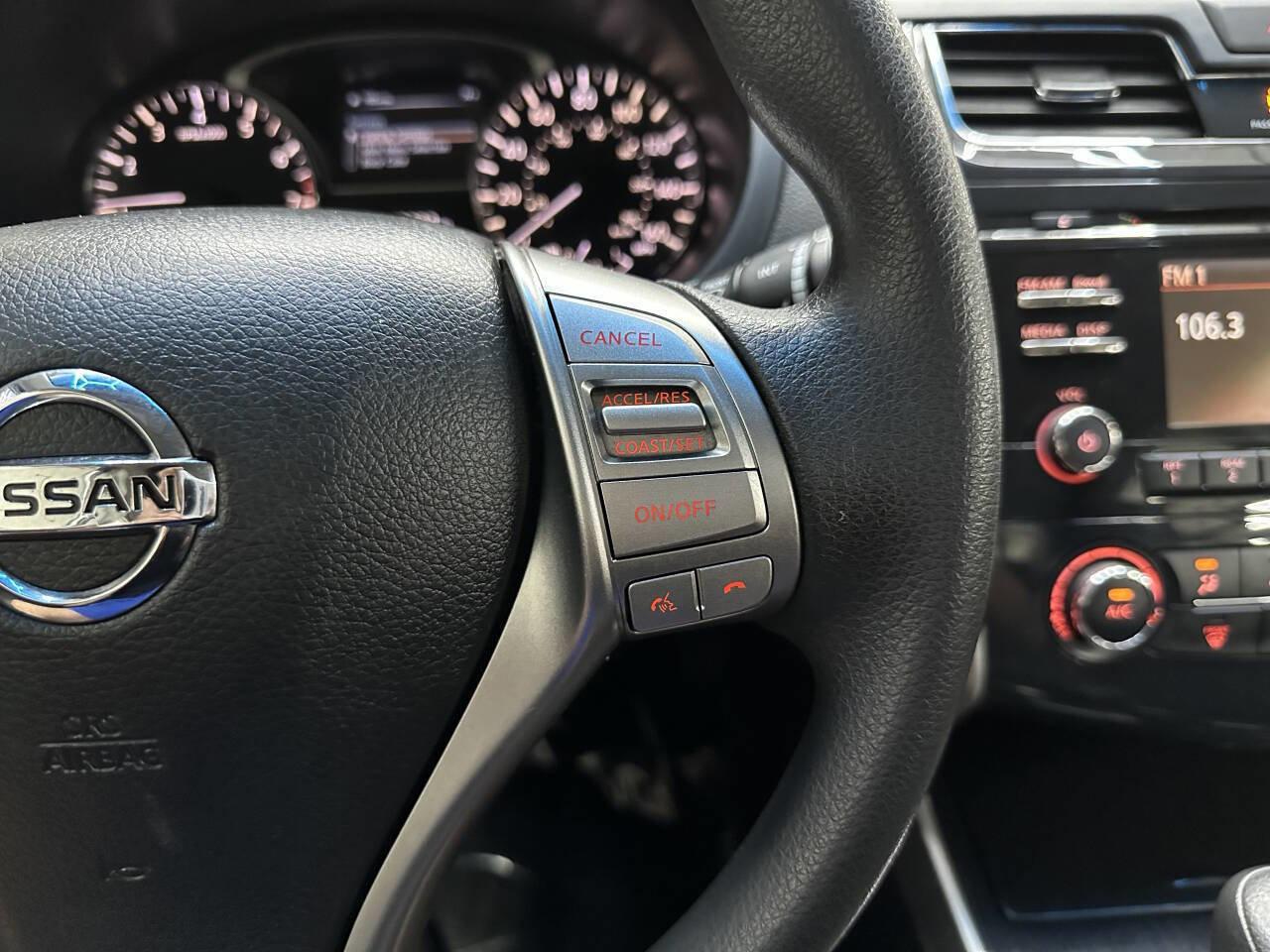 Used 2014 Nissan Altima 2.5 S w/ Display Audio Package FWD image 22