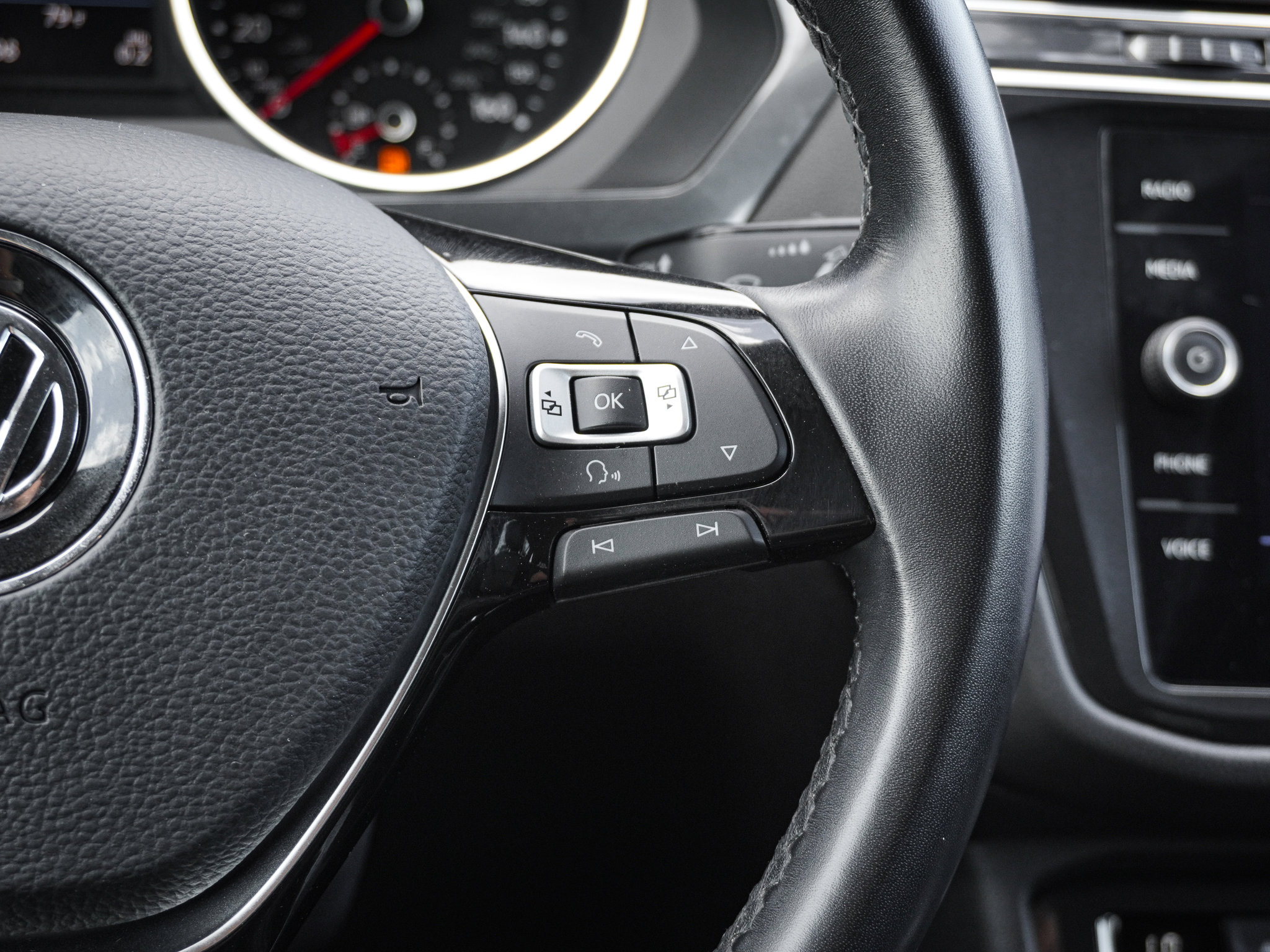 Used 2018 Volkswagen Tiguan SE image 20