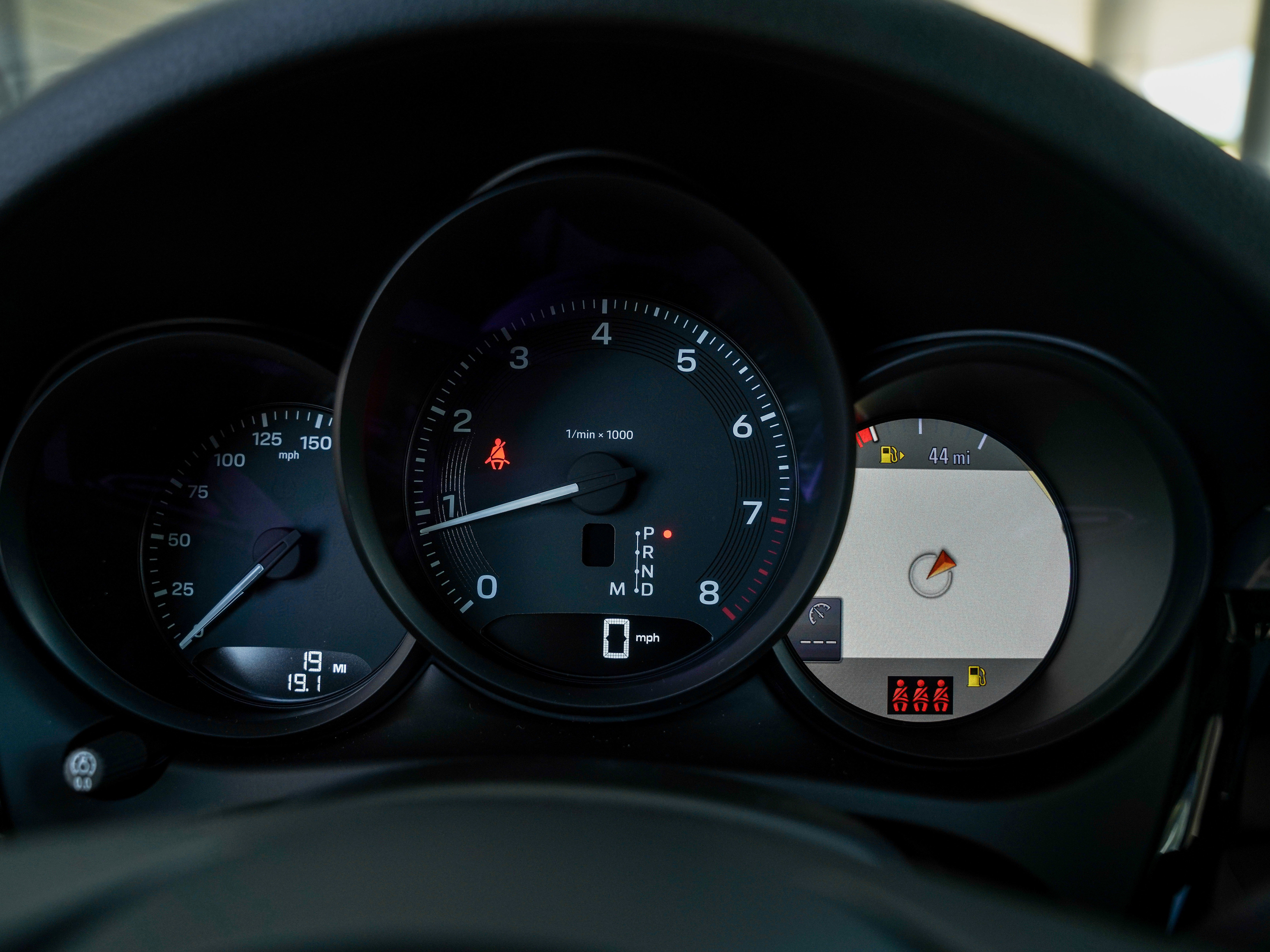 Certified 2025 Porsche Macan image 19