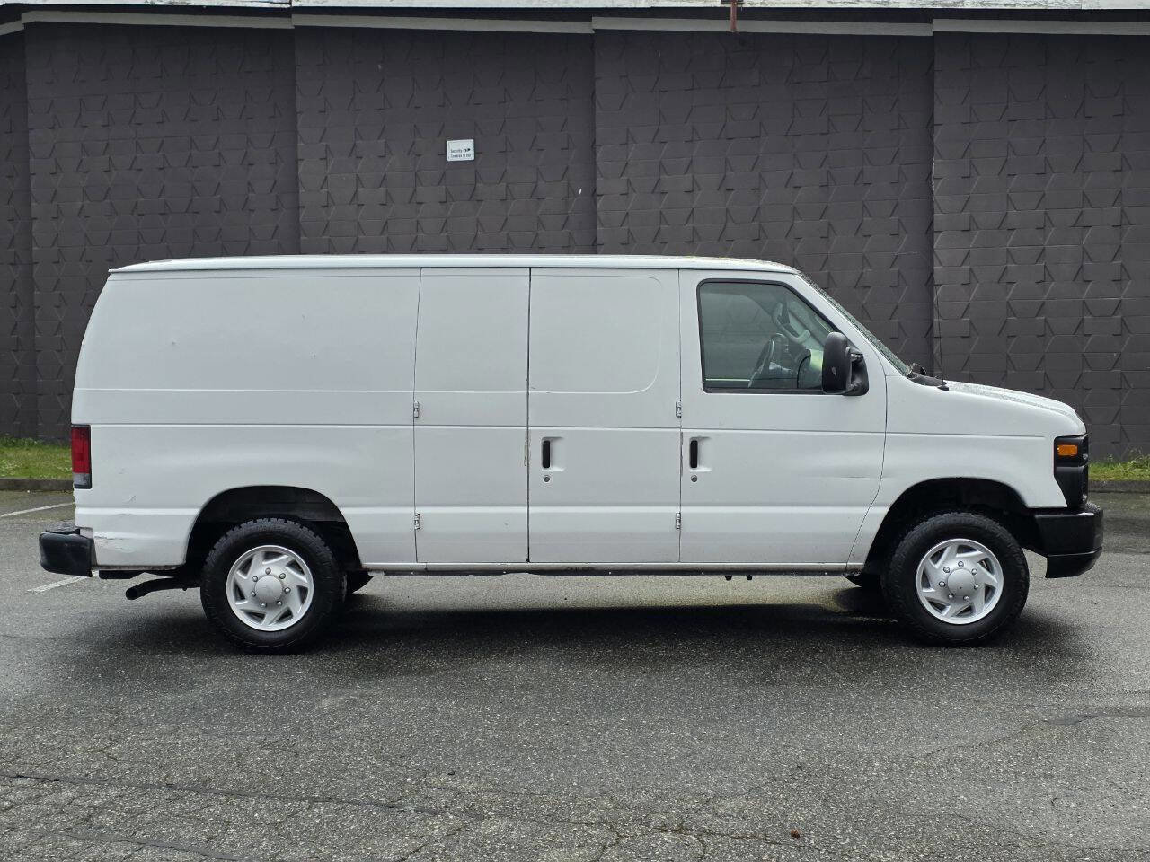Used 2008 Ford E-150 and Econoline 150 image 4