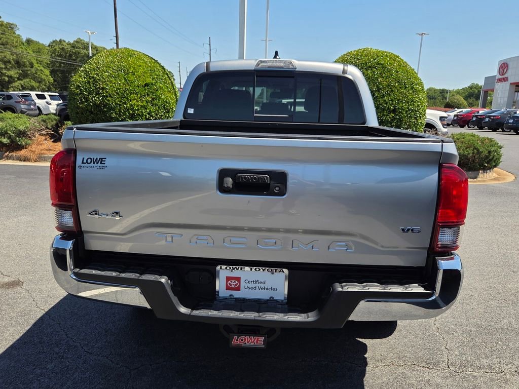 Used 2023 Toyota Tacoma SR5 AWD/4WD image 11