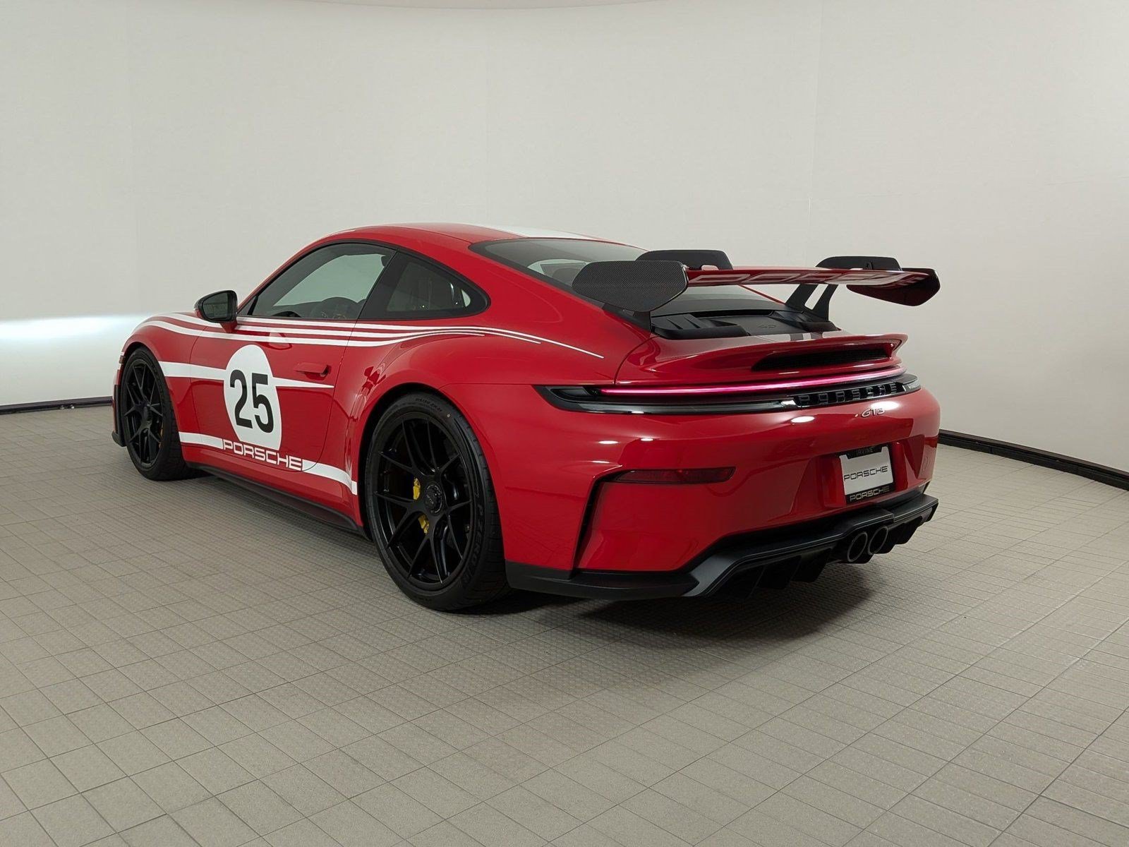 New 2026 Porsche 911 GT3 RWD image 3