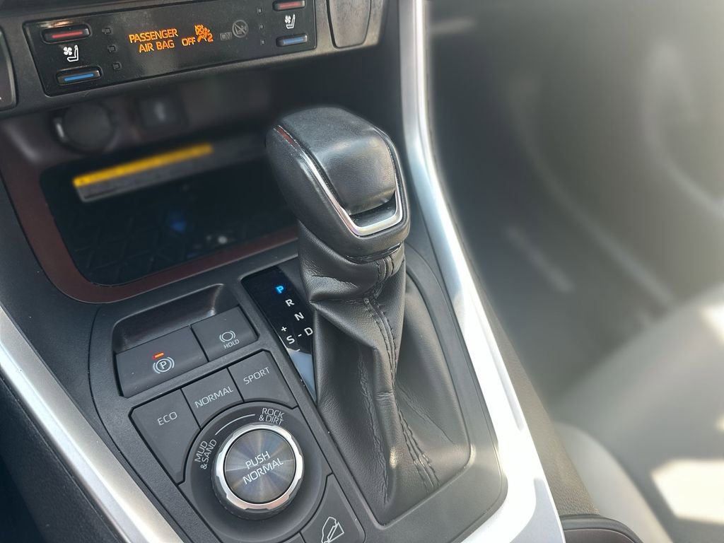 Used 2021 Toyota RAV4 Limited AWD/4WD image 21