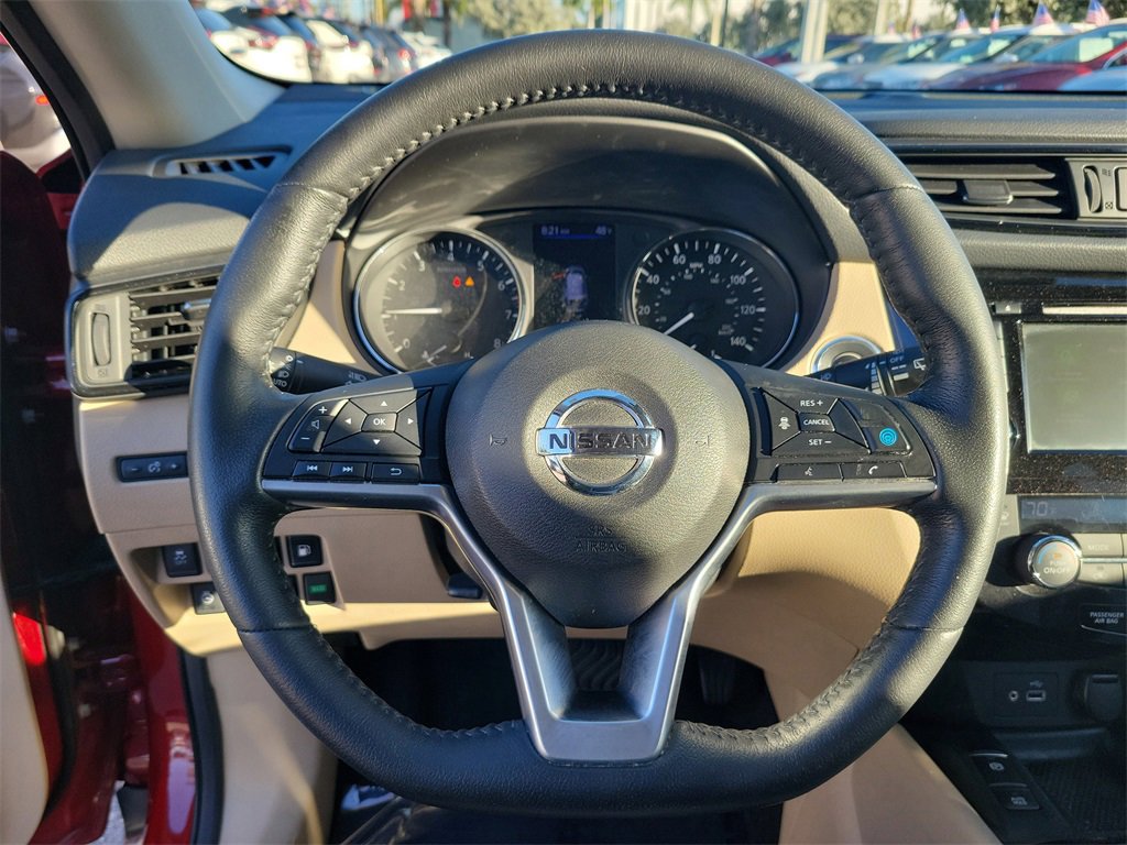 Used 2019 Nissan Rogue SV w/ Premium Package image 17