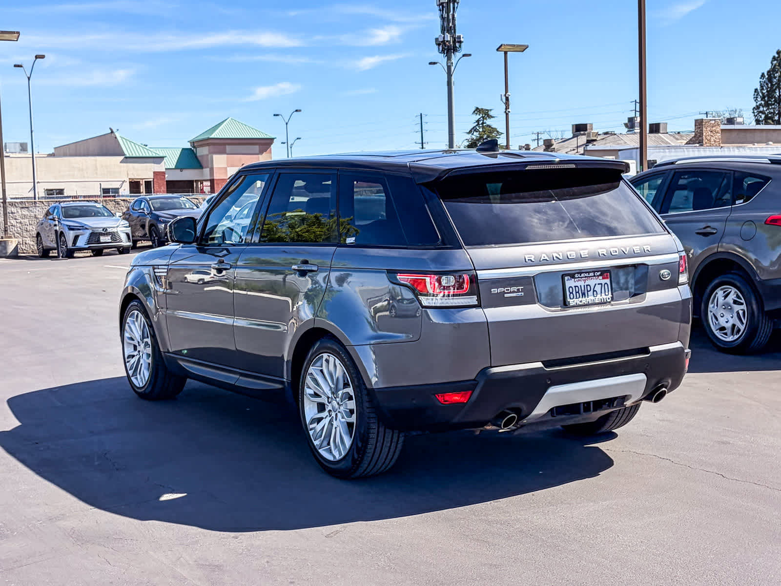 Used 2017 Land Rover Range Rover Sport HSE image 2