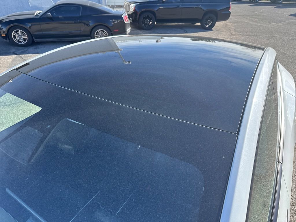 Used 2020 Tesla Model Y Long Range image 9