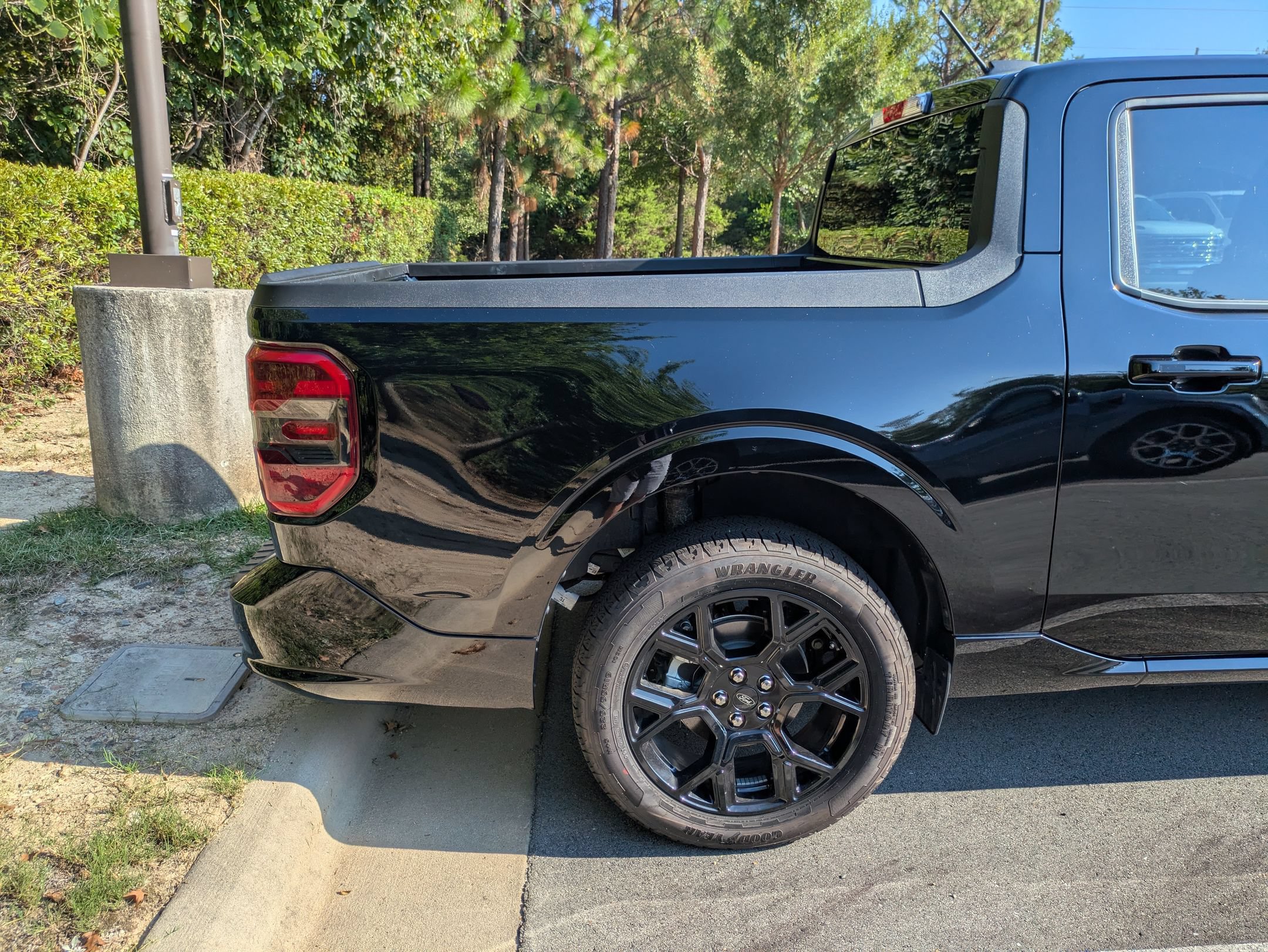 New 2026 Ford Maverick Lobo AWD/4WD image 36