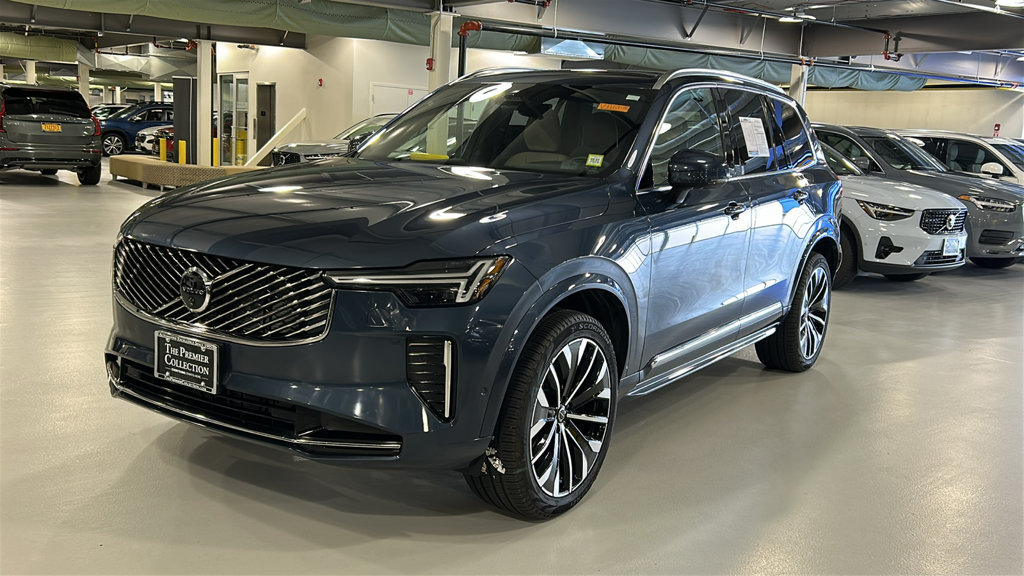 Certified 2026 Volvo XC90 B6 Plus AWD/4WD image 3