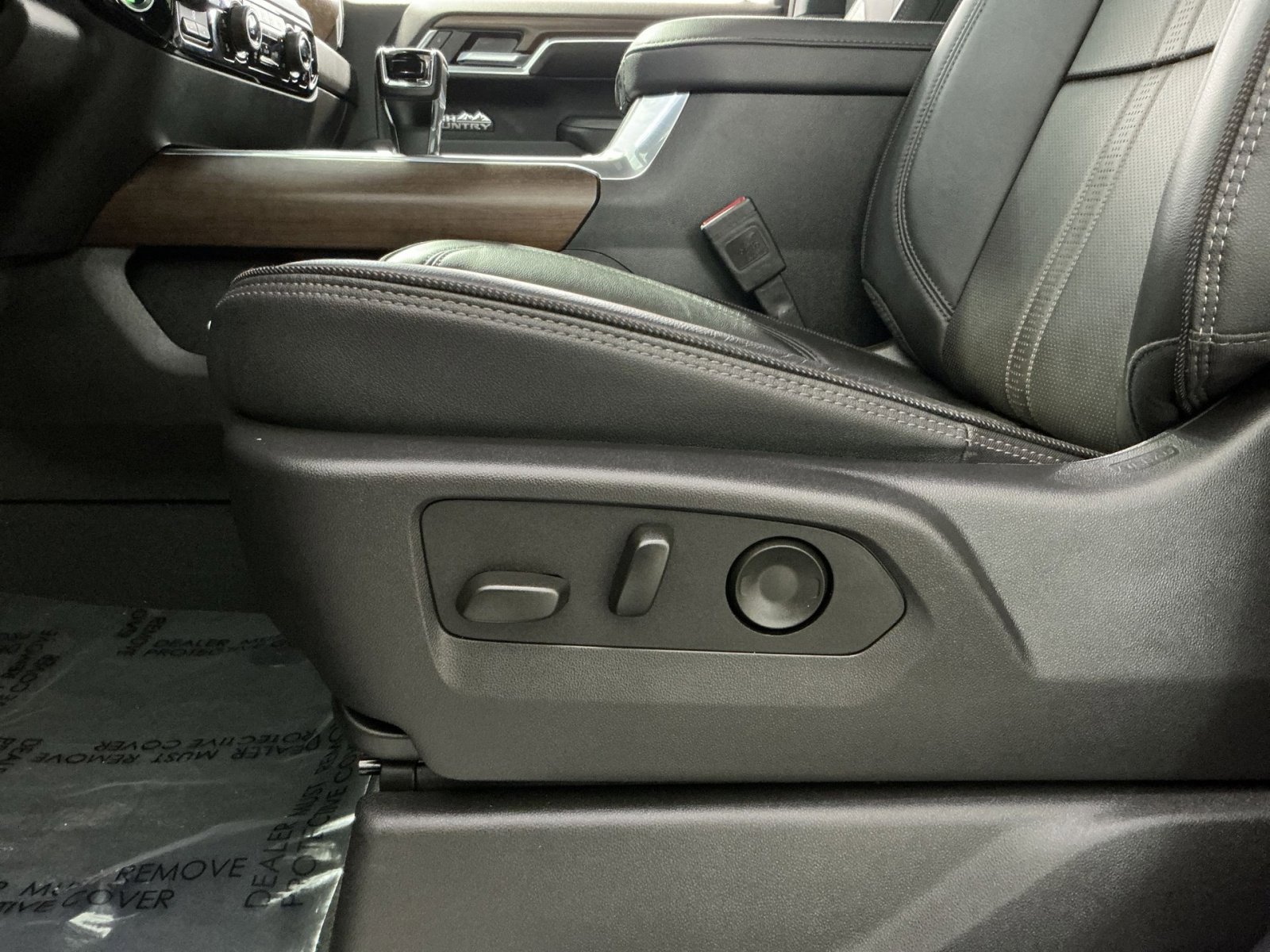 Used 2025 Chevrolet Silverado 1500 High Country image 22