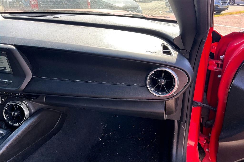 Used 2017 Chevrolet Camaro LT RWD image 15