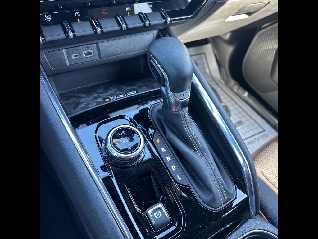 Used 2023 GMC Canyon AT4 w/ AT4 Premium Package image 21